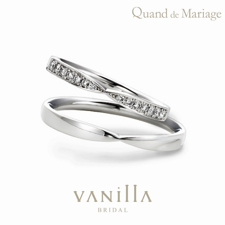VANillA（ヴァニラ）:指元を細く見せたい花嫁におすすめ！中央部分が絞られた結婚指輪