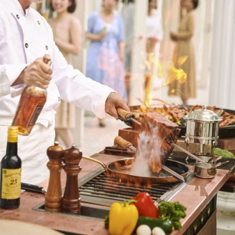 好評増枠◆人気の黒毛和牛&オマール海老無料試食×演出体験♪