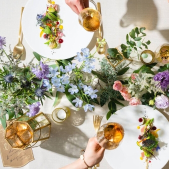 ローズガーデン／ロイヤルグレース大聖堂:【20名家族と親友】美しいチャペル挙式＆特別メニュー会食会