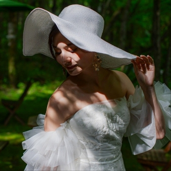 ＡＮＥＬＬＩ　軽井沢（アネーリ　軽井沢）:NEW！【26年7-8月】＜60名225万/70名240万＞快晴×避暑地のベストシーズン*ドレス２着&送迎などフルパック