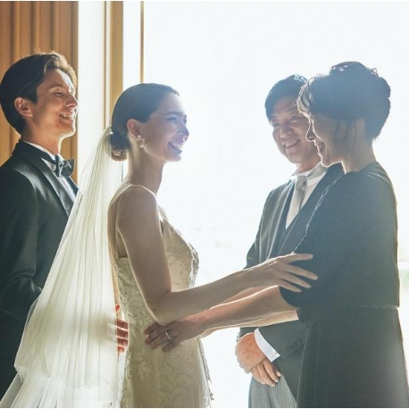 ノートルダム広島 Notre Dame HIROSHIMA：【空と緑に包まれた大人花嫁のための上質空間】瀬戸内の海を一望