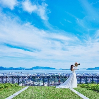 結婚式場：連休SP*160万優待＆ギフト1万｜緑*空*瀬戸内の絶景W×6品試食