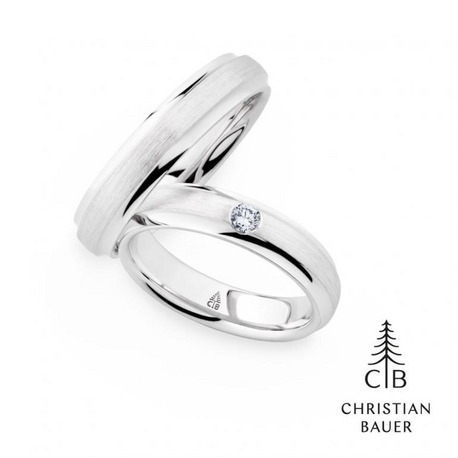 ＴＡＫＥＵＣＨＩ　ＢＲＩＤＡＬ:マット加工とツヤのコントラストが美しいシンプルな結婚指輪【クリスチャンバウアー】