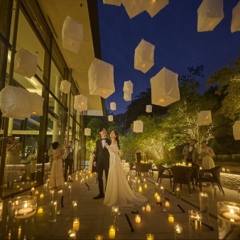 結婚式場：＼当館人気No.1フェア／感動*挙式体験×最大180万円×4万試食付