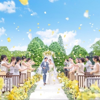 結婚式場：残1*12万ギフト[挙式全額OFF*190万]贅沢3万試食×森のチャペル