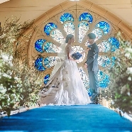 東京アフロディテ:【青のステンドグラスが輝くチャペル】一軒家貸切体験×贅沢試食