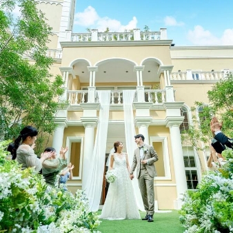 結婚式場：◆卒花人気No1◆独立型ステンド教会×大階段♪120万特典