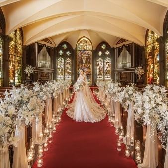 セント・ラファエロチャペル御堂筋:≪ステンドグラス大聖堂で叶える≫王道クラシカル挙式&全館見学