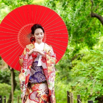 横浜ベイシェラトン ホテル＆タワーズ:【横浜・三渓園】和装ロケーションフォトプラン:和装前撮りも様々なプランをご用意！三渓園は大人気スポットなのでお早めにご予約を♪