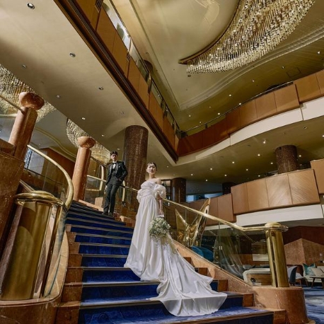 横浜ベイシェラトン ホテル＆タワーズ：【少人数婚のお2人】スペシャリテ試食×感動のホテル挙式体験