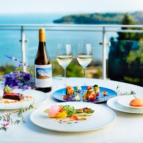 浜名湖オーベルジュ　キャトルセゾン　ＬｅｓＱｕａｔｒｅＳａｉｓｏｎｓＨａｍａｎａｋｏ：急遽増枠【料理重視◎】美食フルコース＆絶景チャペル◆7万GIFT