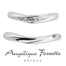 アンジェリック　フォセッテ　ブライダル:ふたりの光り輝く未来をイメージして作られたデザイン。緩やかなV字で優しい雰囲気に