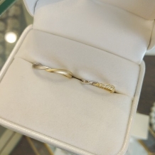 アンジェリック　フォセッテ　ブライダル_【人気】Pt950ハード&K18YGがオシャレなウェーブの結婚指輪