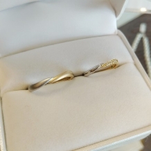 アンジェリック　フォセッテ　ブライダル:【人気】Pt950ハード&K18YGがオシャレなウェーブの結婚指輪