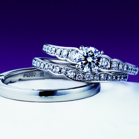 Lovest 俄 花麗 はなうらら Lovest ラヴェスト ゼクシィ