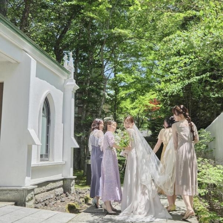 旧軽井沢礼拝堂 旧軽井沢ホテル音羽ノ森：【贅沢フレンチ試食】夕景の軽井沢時間を満喫＆交通費1万優待