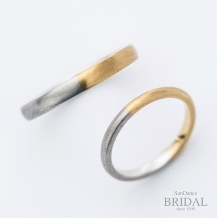 【オーダーメイド結婚指輪】２色の素材を組み合わせたマット仕上げ-awaseru-