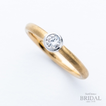 SUNDANCE　BRIDAL:【オーダーメイド婚約指輪】シンプルながらも美しいゴールドリング