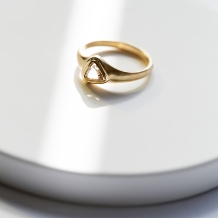 【オーダーメイド婚約指輪】変形トライアングルローズカットの婚約指輪