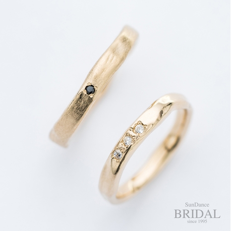 SUNDANCE　BRIDAL:【オーダーメイド結婚指輪】美しいラインとカラーが魅力