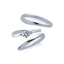 ４℃　ＢＲＩＤＡＬ:【ナチュラルグレース 】指に寄り添うなめらかなウェーブラインが魅力の結婚指輪