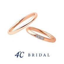 ４℃　ＢＲＩＤＡＬ:【ピュアネス -清純-】ストレートラインにダイヤの煌めきを添えた上品な結婚指輪