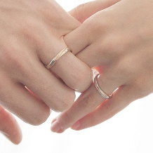 ４℃　ＢＲＩＤＡＬ（ヨンドシーブライダル）:ー運命の赤い糸ー　結婚指輪