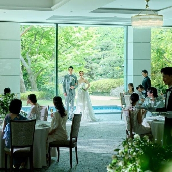 結婚式場：【緑・水・光の溢れる空間】ナチュラルウエディング体験＆試食付