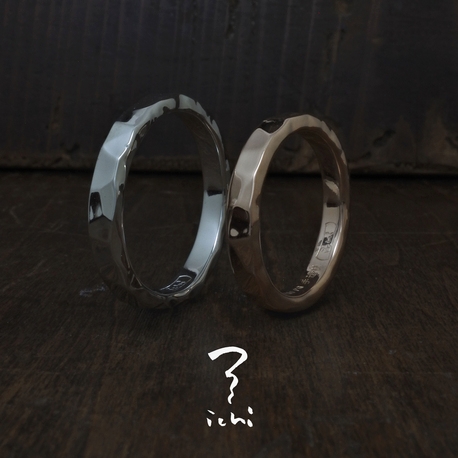 ichi:＜鎚目／つちめ＞810103鎚目1827 Pt 鎚目を施したリング。