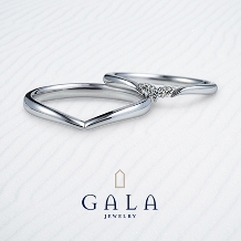 【GALA】ハートのようにセッティングされたダイヤがキュートなデザイン♪
