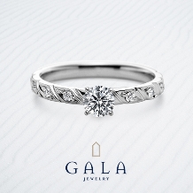 【GALA】スタイリッシュなアームにメレダイヤがちりばめられた立体的なデザイン