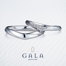 【GALA】メレダイヤで輝きを添えたライン。
