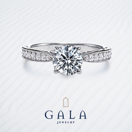 ＧＡＬＡ　ＪＥＷＥＬＲＹ:【GALA】華奢なアームと大粒のダイヤモンドの組み合わせがゴージャスでフェミニン