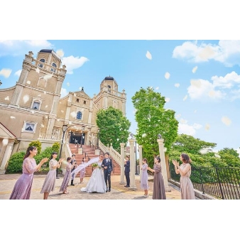 結婚式場：【4/25*リニューアル】大聖堂×ガーデン*最大95万円のGWフェア！