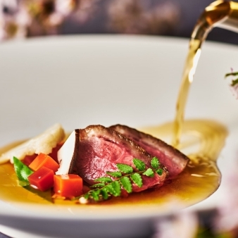 覚王山ル・アンジェ教会／RESTAURANT VITRA NAGOYA:【27年1月以降】憧れの独立型チャペル挙式＊貸切ダイニングで叶う6名からの美食婚