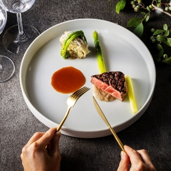 赤坂ル・アンジェ教会／ラ・ロシェル福岡:【フォト＆会食】31万優待◆家族を招いての撮影もOK◎衣裳＋美容＋料理＋100カットデータ付き