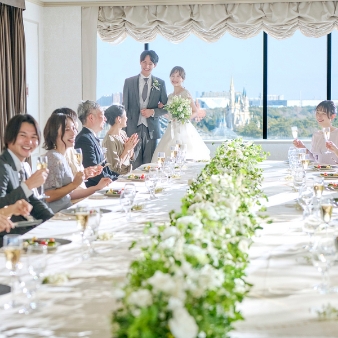 東京ベイ舞浜ホテル ファーストリゾート:【最大72万円優待！】少人数×直近限定プラン ～2026/3月まで～《6名様/47万円～》:ホテル最上階レストランでは、上品でアットホームウェディングが叶う