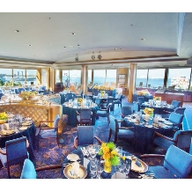 ホテルニューグランド:「高層階会場ル・ノルマンディ」豪華客船で寛ぎの船上パーティ*フレンチレストランのウェディングプラン