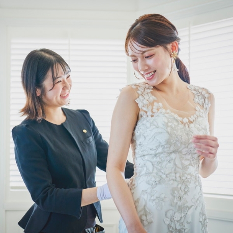 ロイヤルパークホテル：【憧れのドレス試着♪】2組限定豪華特典*花嫁体験付き相談会