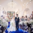 【花嫁人気1位】ロイヤルブルーのバージンロードとステンドグラスが、花嫁の衣裳姿を綺麗に輝かせます。ご結婚式のイメージが沸いていない方におすすめのチャペル入場体験フェアです。