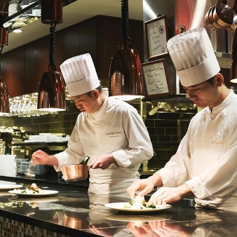 結婚式場：【50万円相当優待】シェフ渾身の特製コースを味わう試食フェア