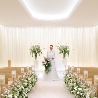 パレスホテル大宮（Palace Hotel Omiya）:【2027年9月以降限定】早期ご成約特典付★先取りベストシーズンプラン:◆ お料理とおもてなし重視のカップルに選ばれるホテル ◆『食のパレス』と称され、多くのゲストを魅了してきた贅沢な料理の数々や上質なおもてなしをご体感いただけるプライベートな空間が叶う。◆ 大宮駅より徒歩3分の好立地 ◆ターミナル駅である大宮駅から駅直通の歩行者デッキで徒歩3分。成田国際空港、羽田空港から大宮駅まで高速バスも利用でき、空港からも好アクセス。宿泊施設も整っているので、遠方のご家族も安心して招待することができます。