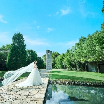 結婚式場：【梅田から10分】開放感×石壁チャペル×遠方にも嬉しい送迎付き