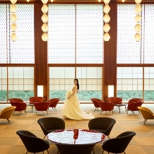  The Okura Tokyo(オークラ東京）:【フォトウェディング】格式高いホテル館内や庭園での撮影┃衣裳+ヘアメイクリハーサル