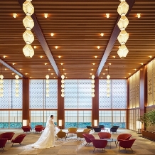 The Okura Tokyo(オークラ東京）:【フォトウェディング】ジャパニーズモダンの傑作と称されるロケーションで。┃衣裳+ヘアメイクリハーサル