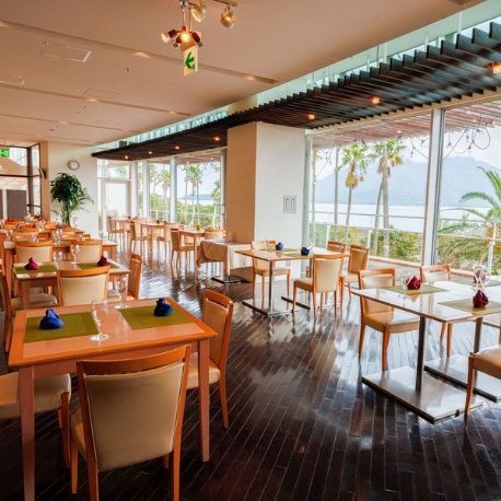 マリンパレスかごしま：［10名39万］景色と料理で選ぶレストランW◇コース＆衣装付