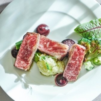 結婚式場：連休SP＼4万ギフト＆150万特典／リゾート邸宅×特選牛＆雲丹試食