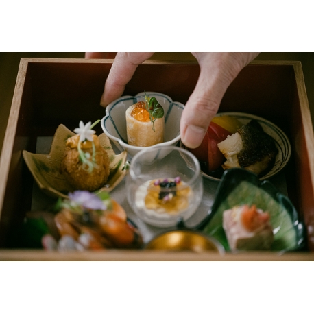 加藤神社　客殿天城：【INISHIE】〈選ばれ続ける美食体験〉ここで味わう試食会