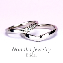 ＮＯＮＡＫＡ　ＪＥＷＥＬＲＹ（ノナカジュエリー）:緩やかなV字のPt結婚指輪【女性用は高品質なピンクダイヤとH&Cカットダイヤ入】