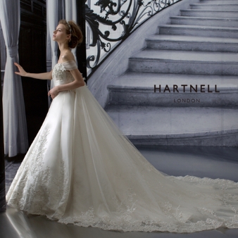 ｄｒｅｓｓ ｃｌｏｓｅｔ ドレスクローゼット レンタル価格８万円 Hartnell London ハートネル ロンドン ウエディングドレスを探す ゼクシィ
